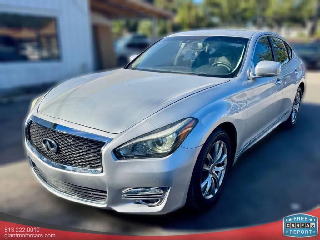 Infiniti Q70 - Thumbnail 7
