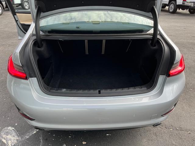 BMW 3-Series - Thumbnail 10