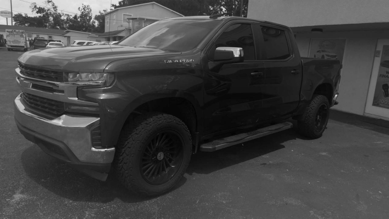 Chevrolet Silverado 1500 - Thumbnail 4