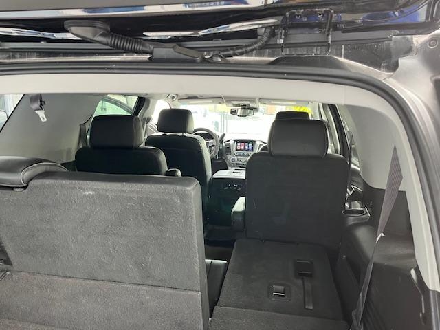 Chevrolet Tahoe - Thumbnail 10