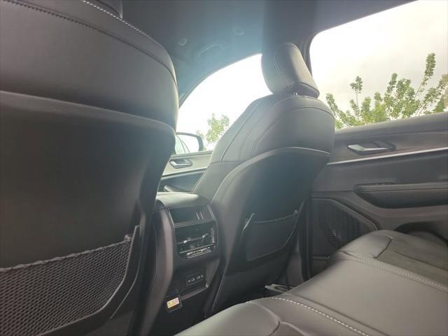 Jeep Grand Cherokee Laredo Altitude 4X4 - Thumbnail 13