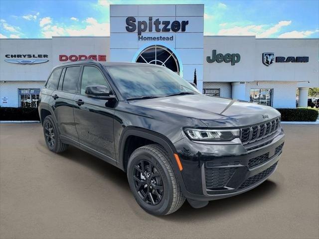 Jeep Grand Cherokee Laredo Altitude 4X4 - Thumbnail 2