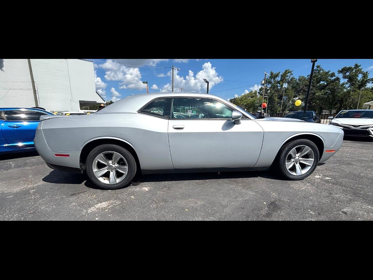 Dodge Challenger - View 1