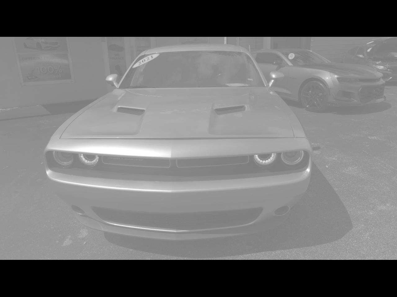 Dodge Challenger - Thumbnail 3