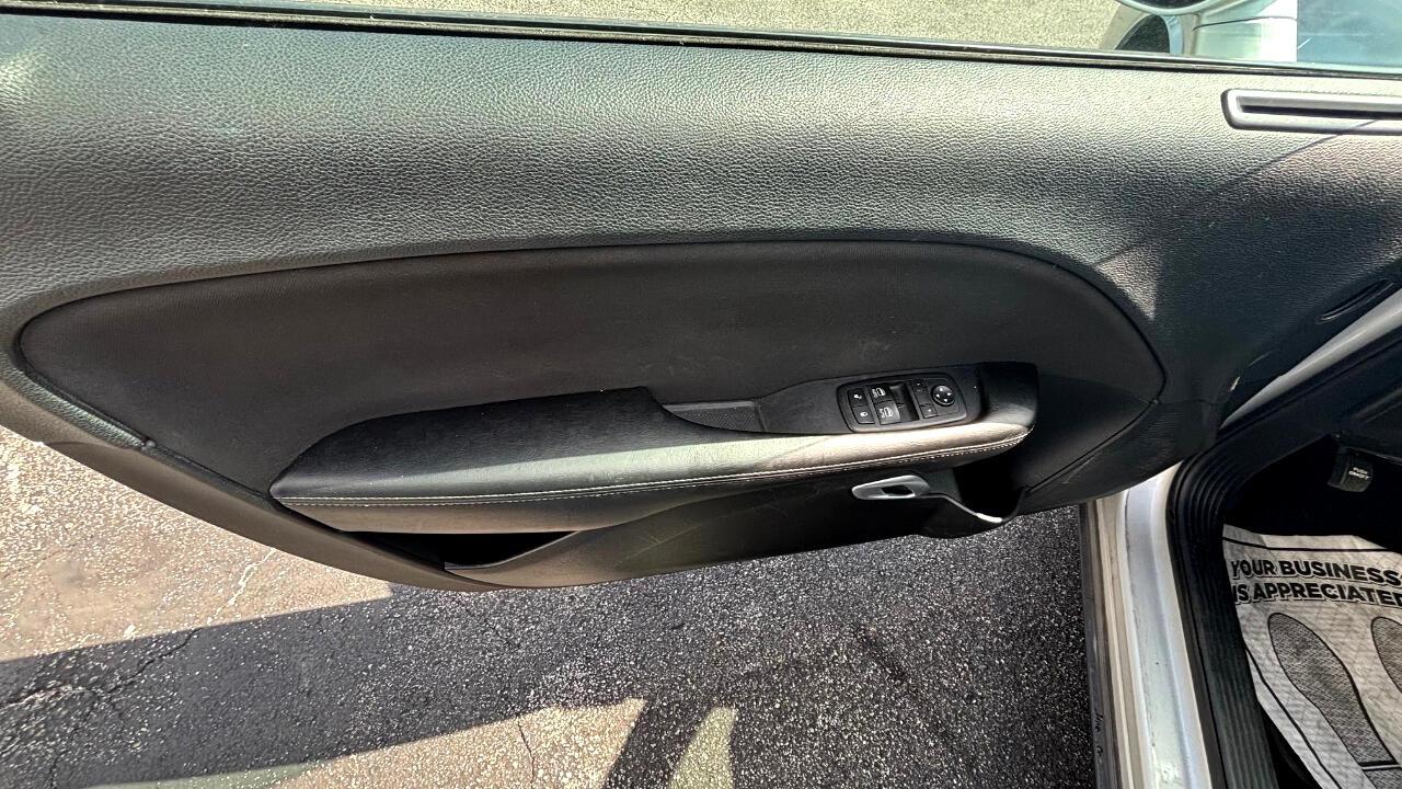 Dodge Challenger - Thumbnail 8