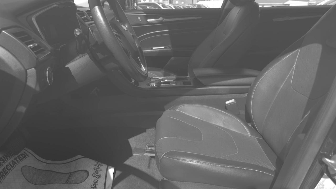 Ford Fusion - Thumbnail 8