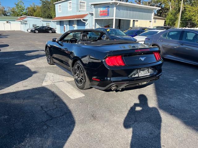 Ford Mustang - Thumbnail 9