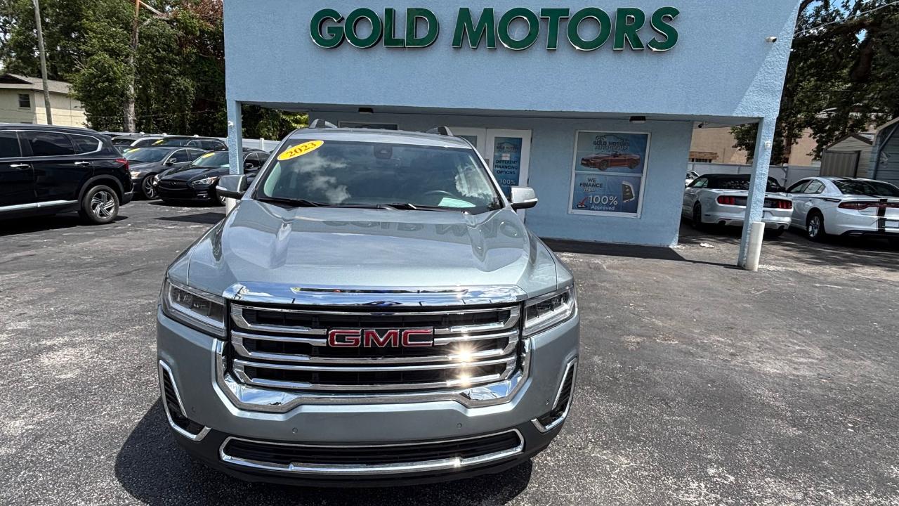 GMC Acadia - Thumbnail 3