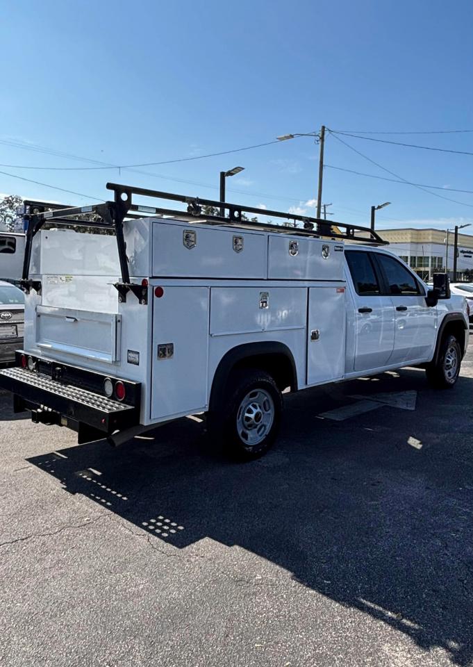 GMC Sierra 2500 - Thumbnail 4