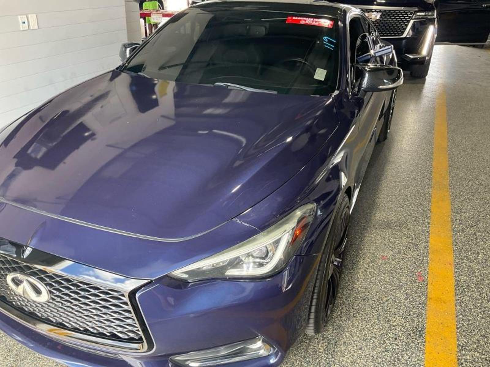 Infiniti Q60 3.0T Luxe - Thumbnail 2