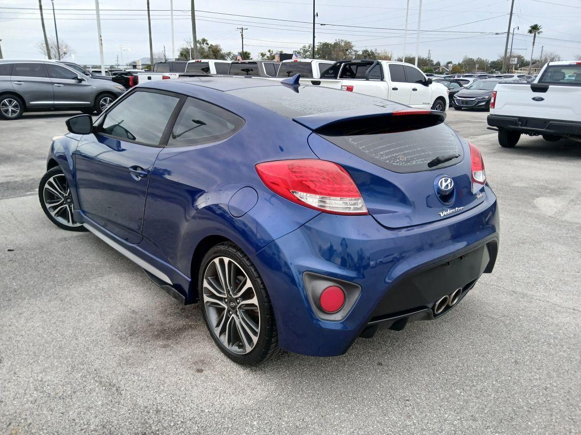Hyundai Veloster - Thumbnail 6
