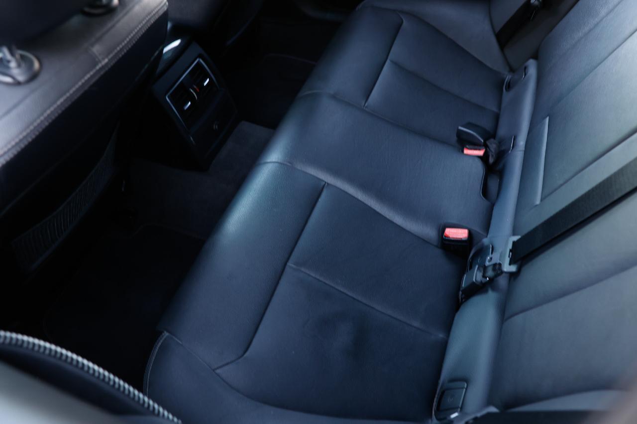 BMW 3-Series340I Luxury Line 4Dr Sedan - Thumbnail 12