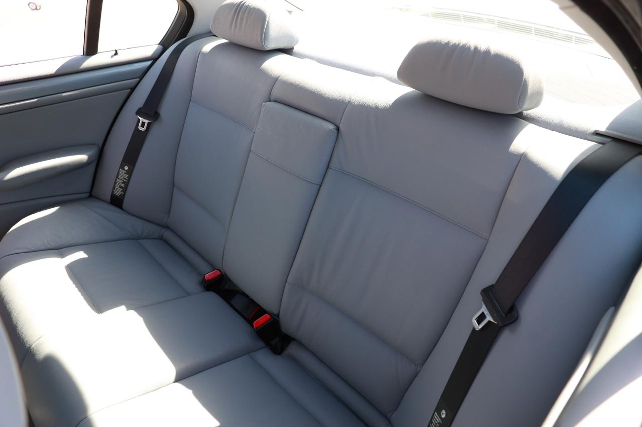 BMW 323I4Dr Sedan - Thumbnail 8