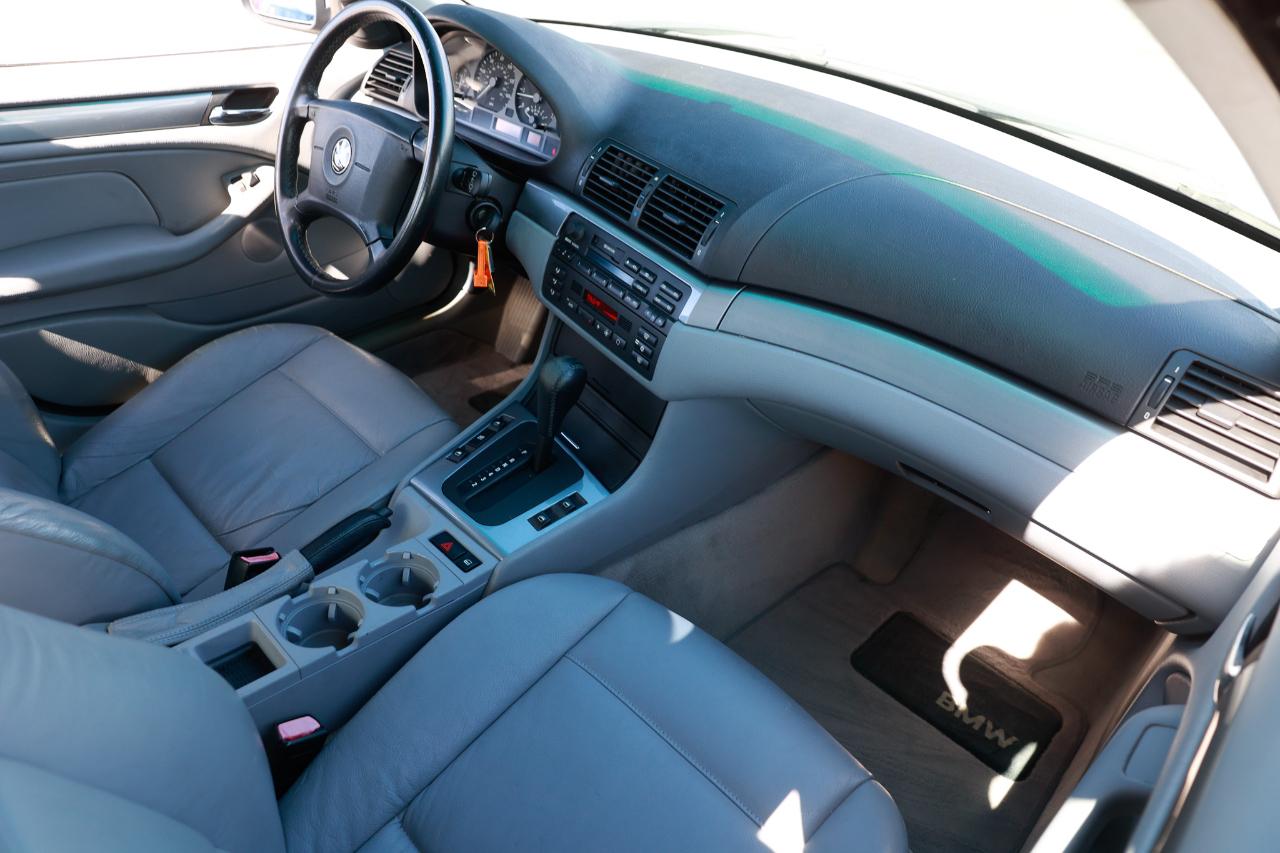 BMW 323I4Dr Sedan - Thumbnail 16