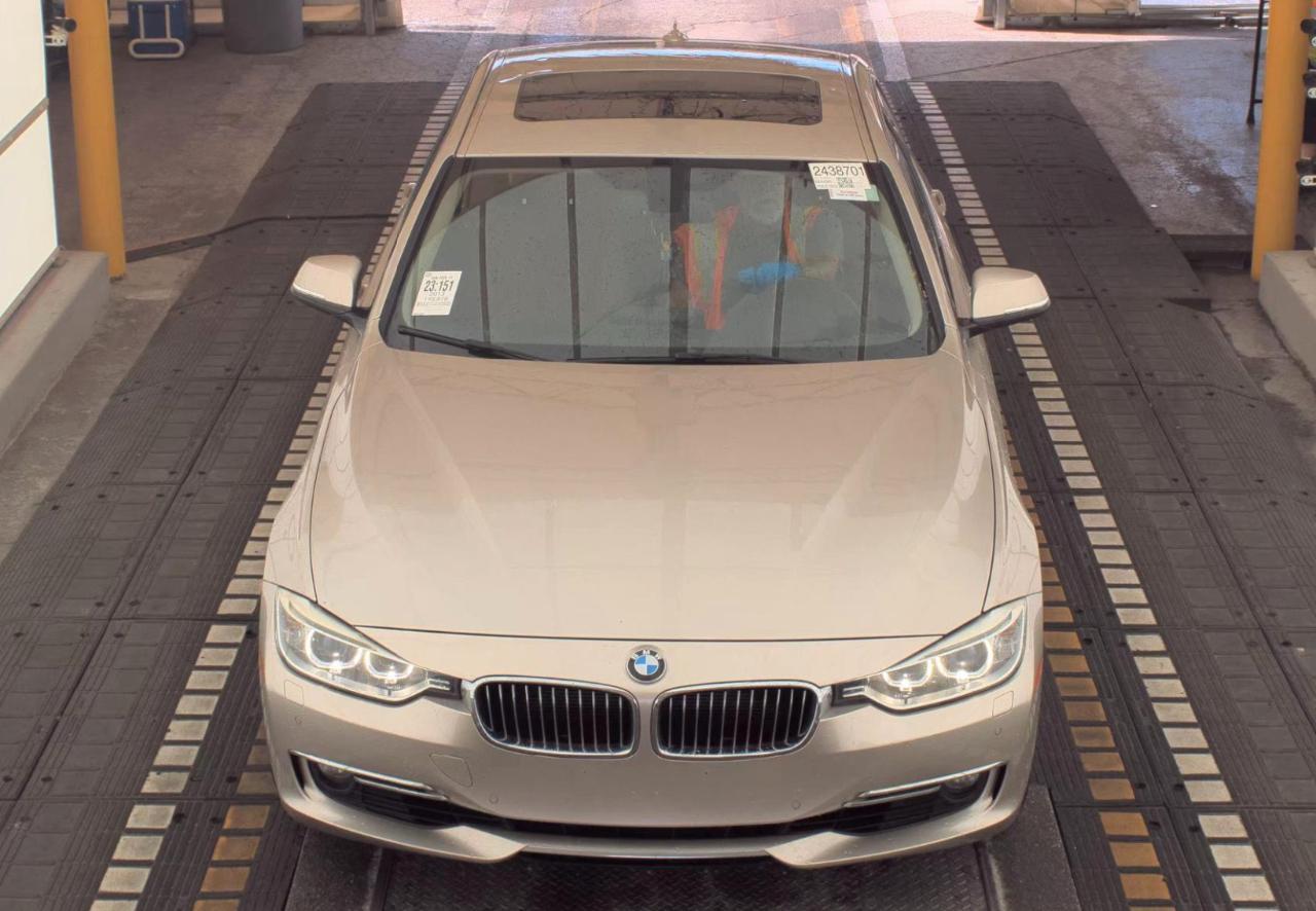 BMW 328Ixdrive Luxury Line 4Dr Sedan - Thumbnail 7