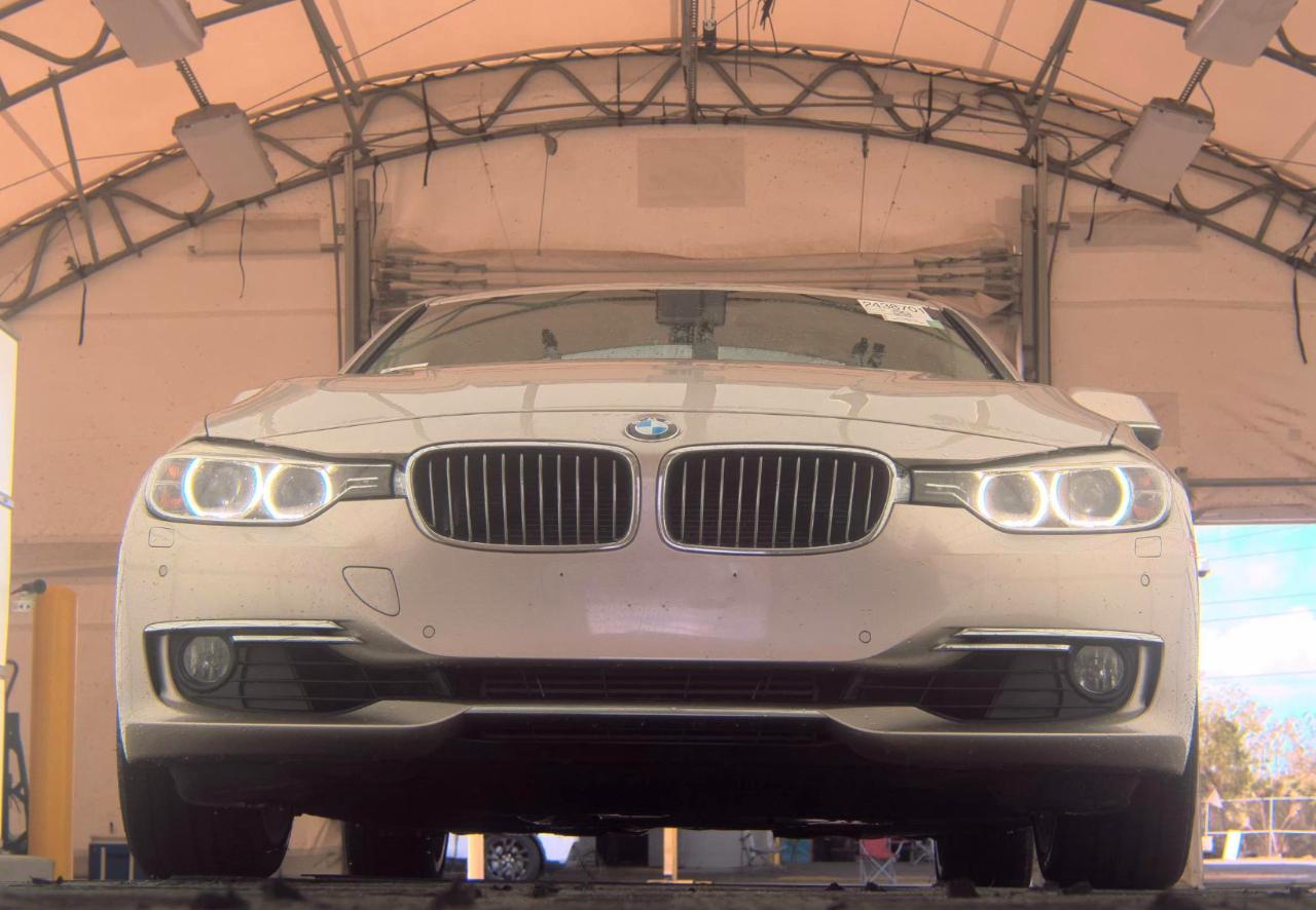 BMW 328Ixdrive Luxury Line 4Dr Sedan - Thumbnail 8