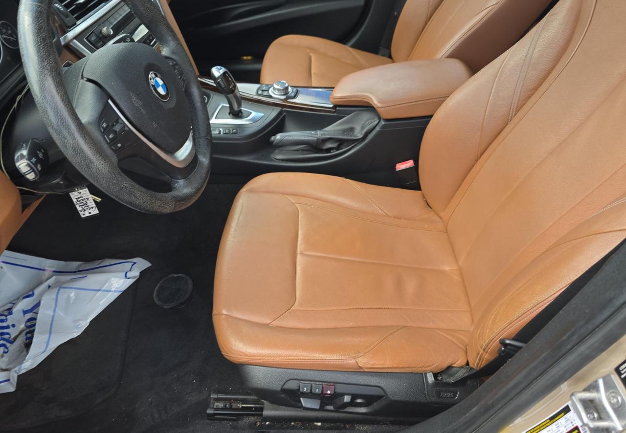 BMW 328Ixdrive Luxury Line 4Dr Sedan - Thumbnail 9