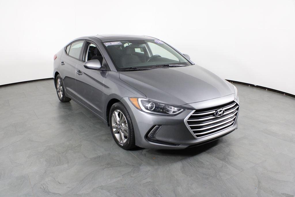 Hyundai Elantra Value Edition - Thumbnail 5