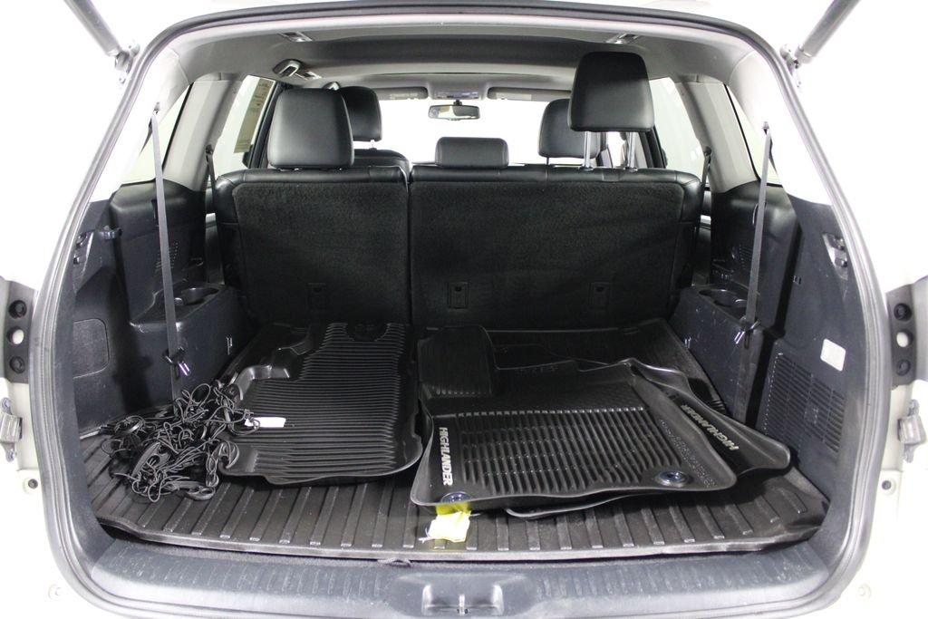 Toyota Highlander Xle V6 - Thumbnail 16