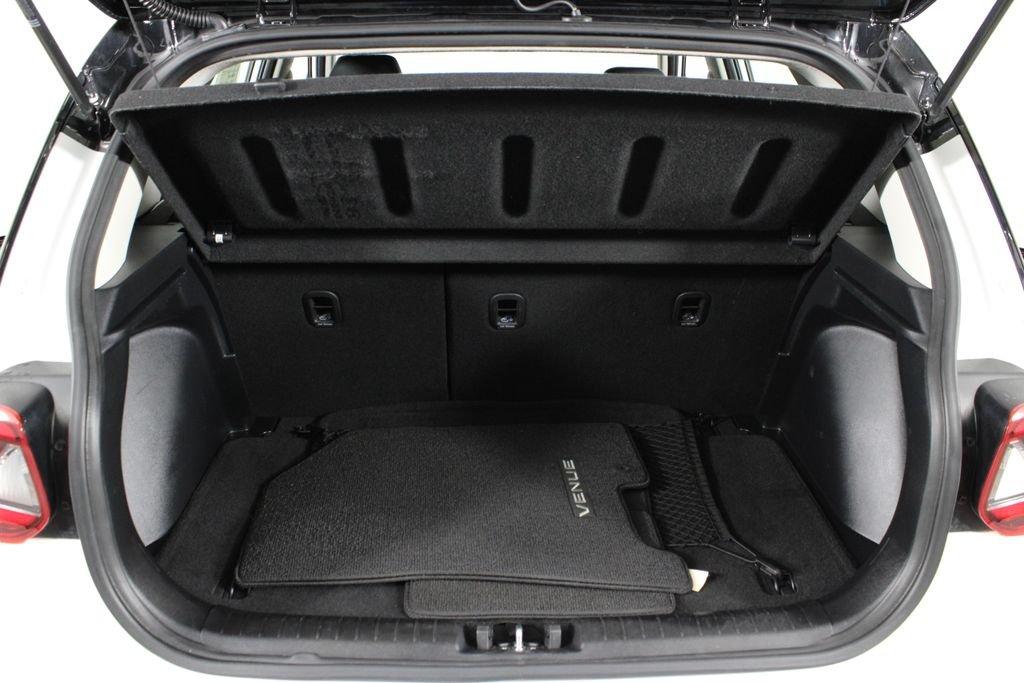 Hyundai Venue Limited - Thumbnail 17