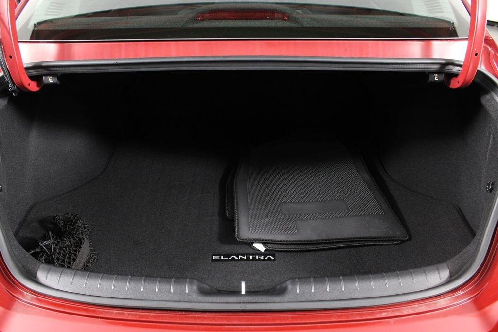 Hyundai Elantra Se - Thumbnail 17