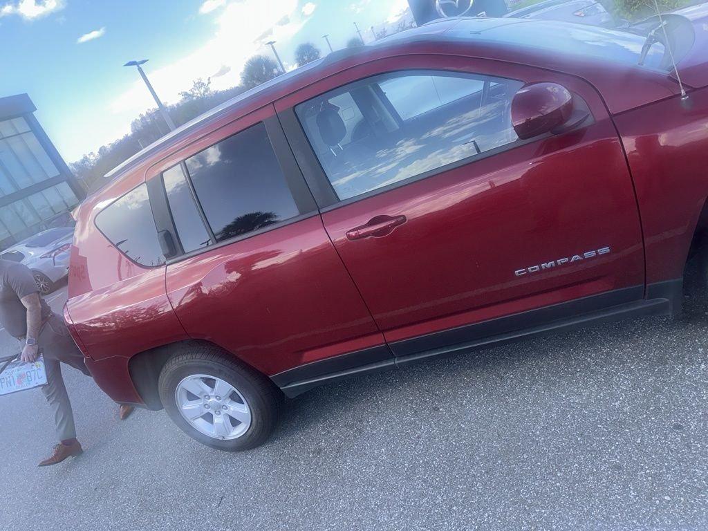 Jeep Compass Latitude - Thumbnail 5