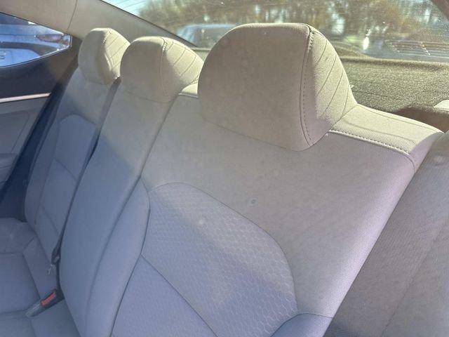 Hyundai Elantra Se - Thumbnail 16