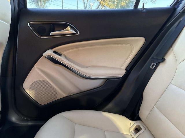 Mercedes-Benz Gla 250 - Thumbnail 18