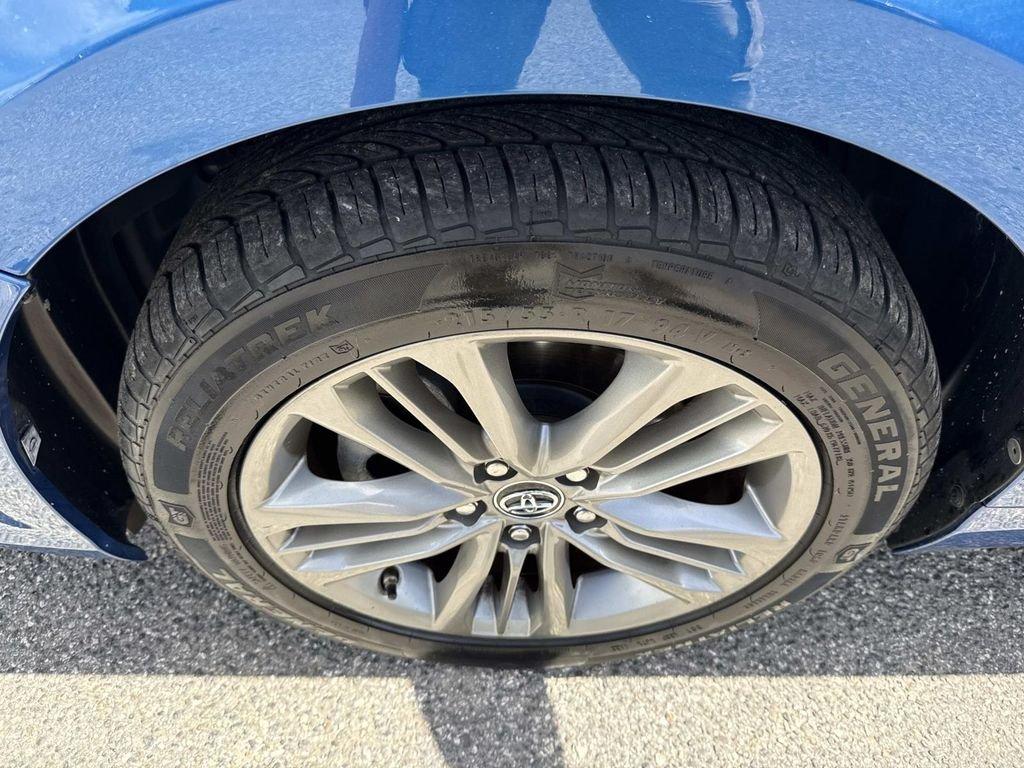 Toyota Camry Se - Thumbnail 13