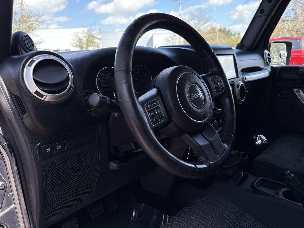 Jeep Wrangler Rubicon - Thumbnail 16