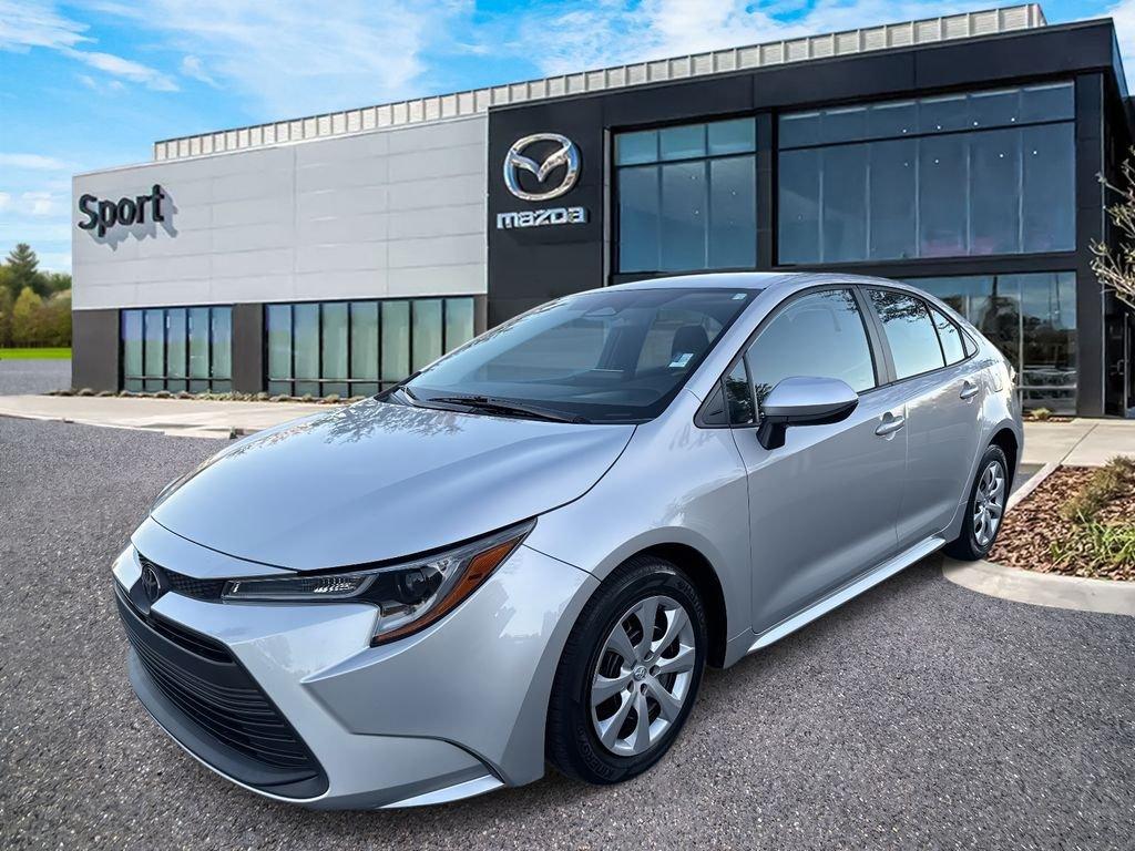 Toyota Corolla Le - Thumbnail 9