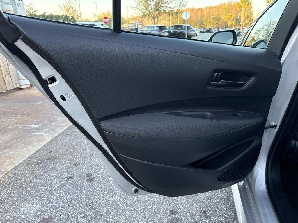 Toyota Corolla Le - Thumbnail 14