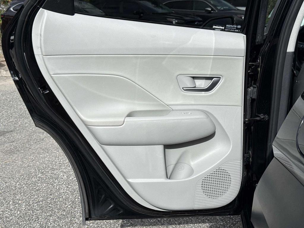 Hyundai Kona Limited - Thumbnail 14