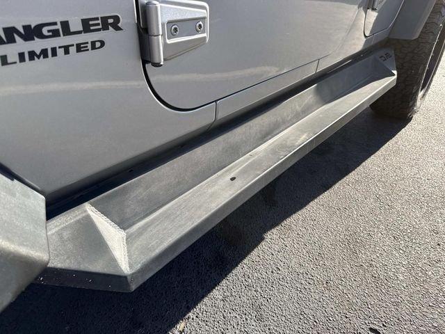 Jeep Wrangler Unlimited Rubicon - Thumbnail 16
