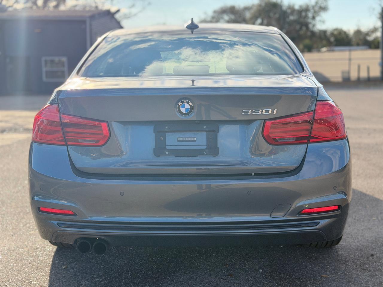 BMW 3-Series330I Sulev Sedan - Thumbnail 5