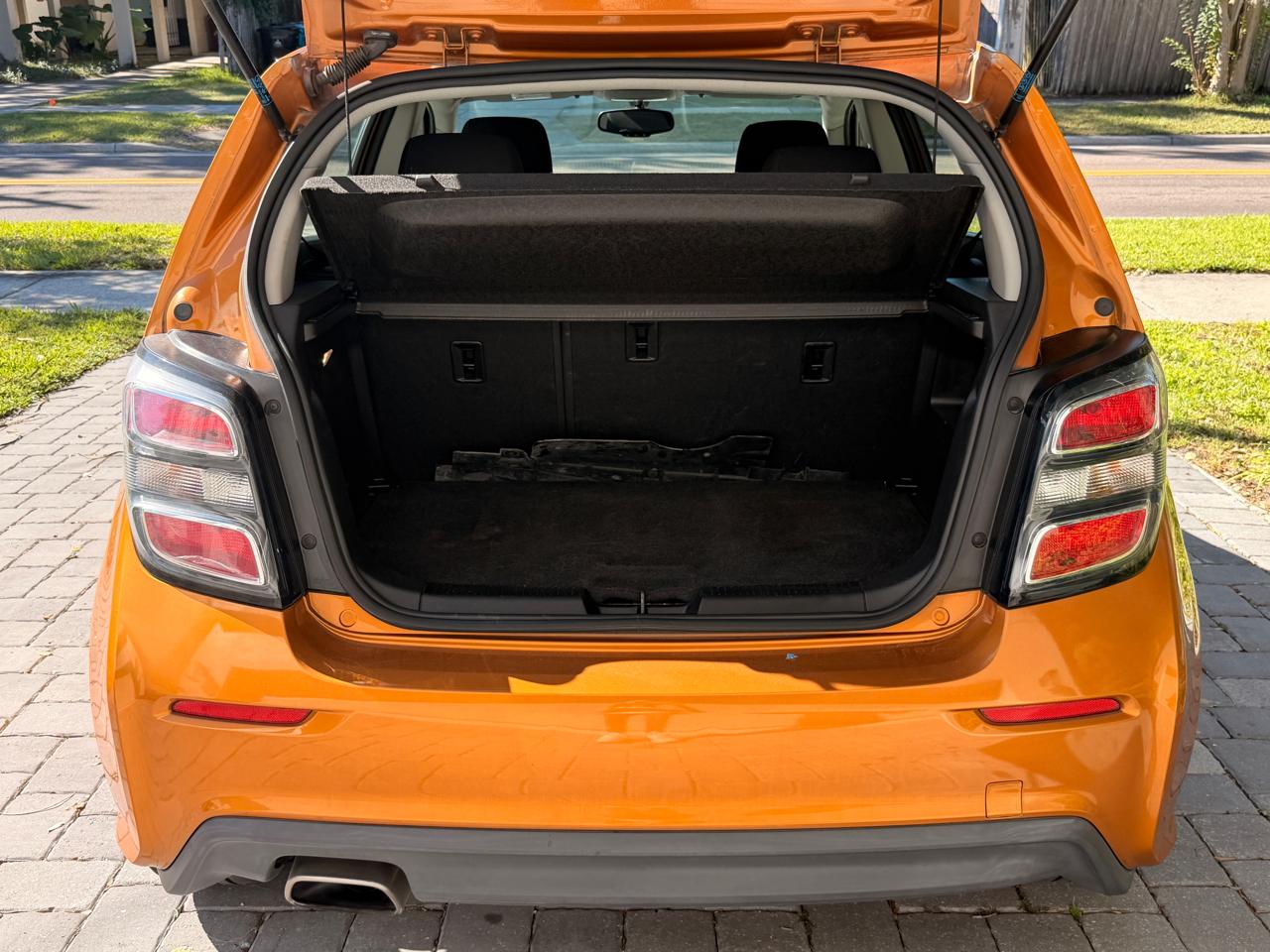 Chevrolet Soniclt Auto 5-Door - Thumbnail 10