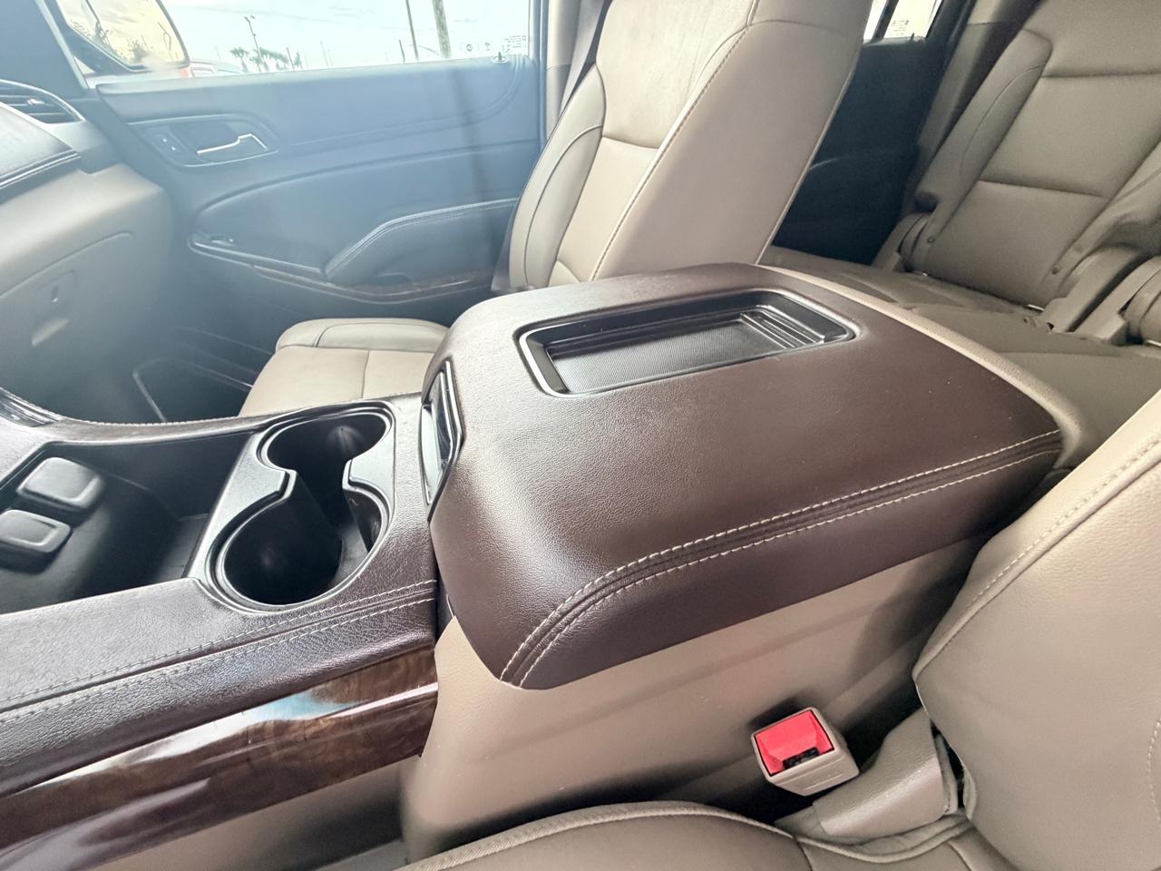 Chevrolet Suburbanlt 2Wd - Thumbnail 18