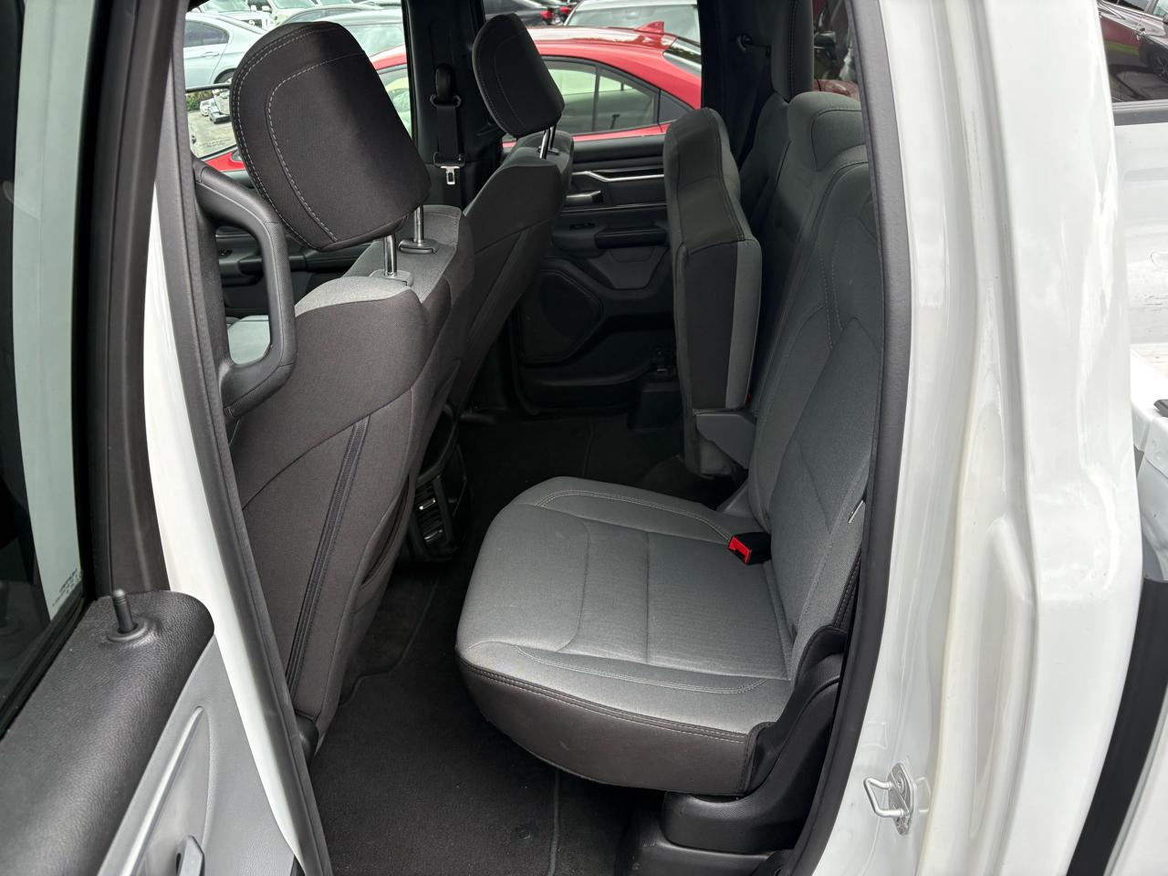 Ram 1500Big Horn Quad Cab 2Wd - Thumbnail 10