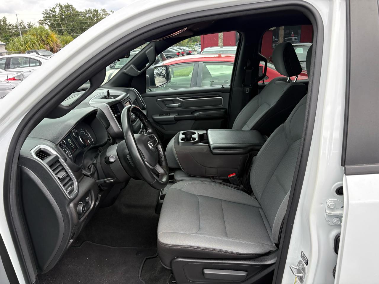 Ram 1500Big Horn Quad Cab 2Wd - Thumbnail 8