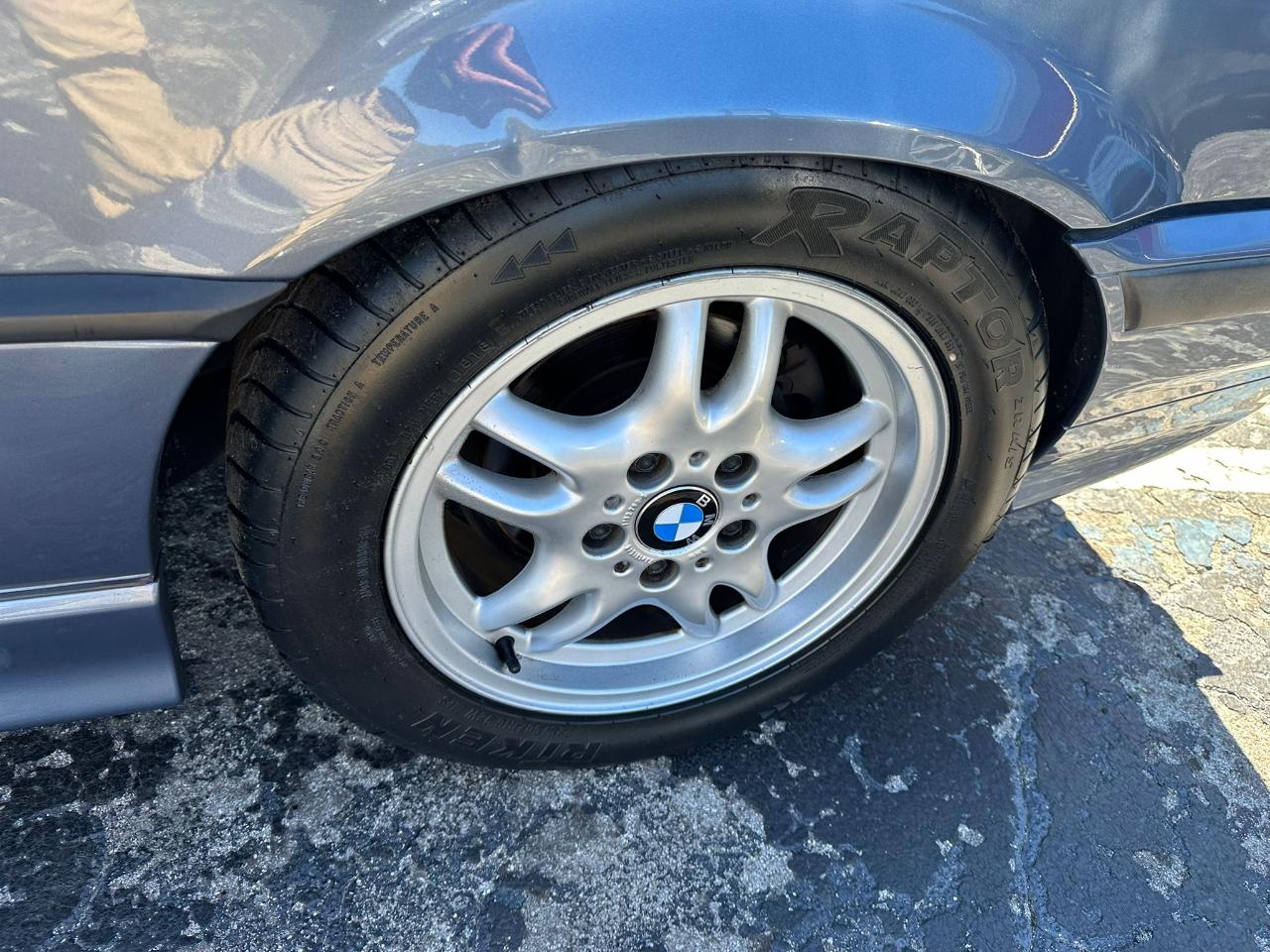 BMW 3-Series323Ic - Thumbnail 9