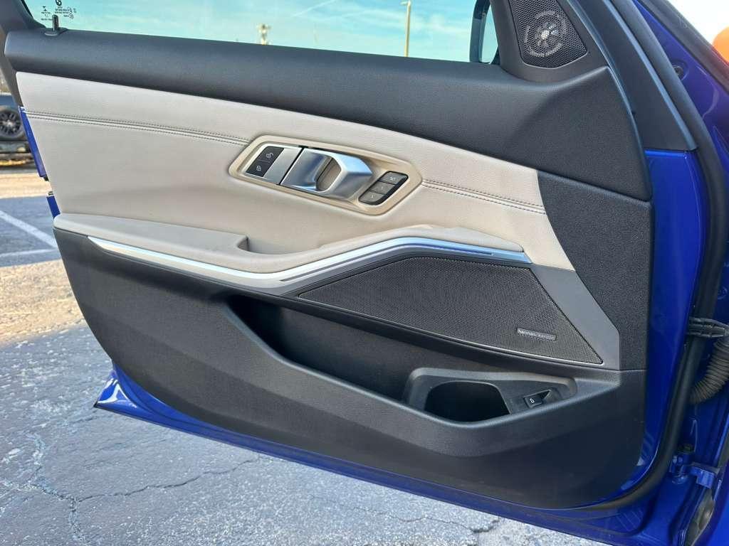 BMW 3-Series330I - Thumbnail 16