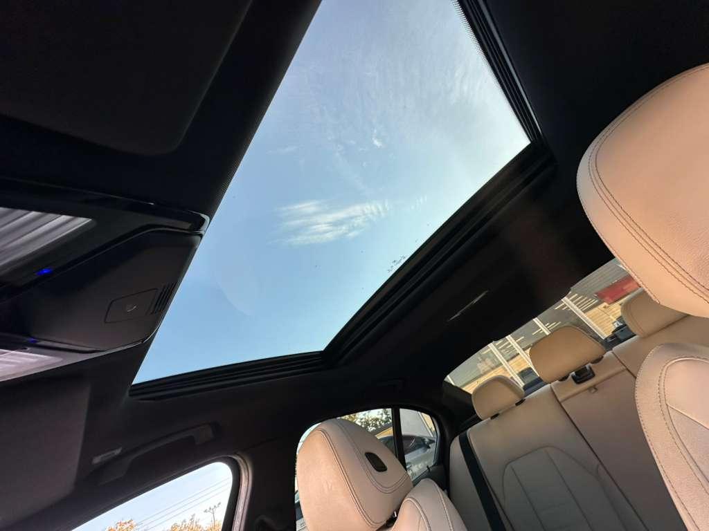 BMW 3-Series330I - Thumbnail 13