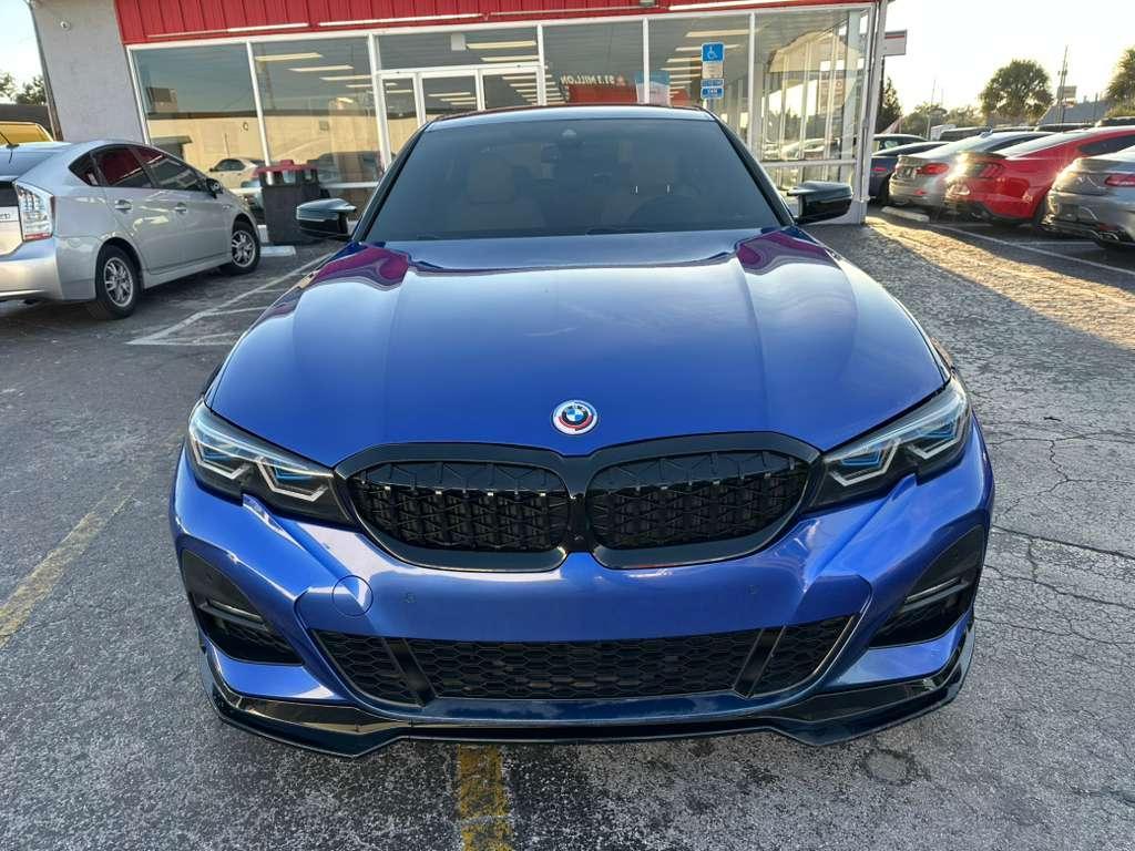 BMW 3-Series330I - Thumbnail 2