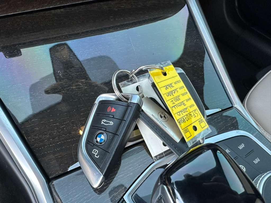 BMW 3-Series330I - Thumbnail 17