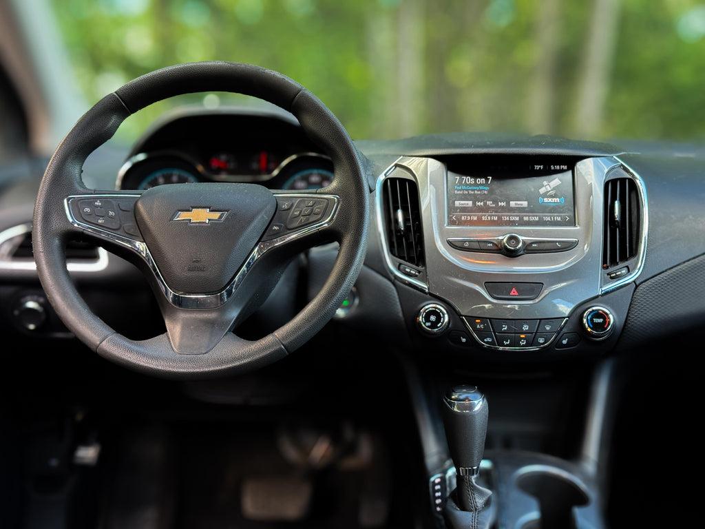 Chevrolet Cruze - Thumbnail 10