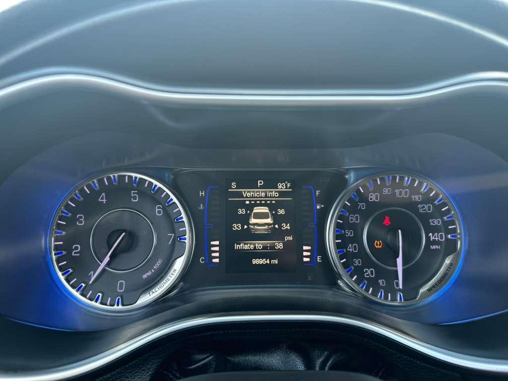 Chrysler 200Limited - Thumbnail 14