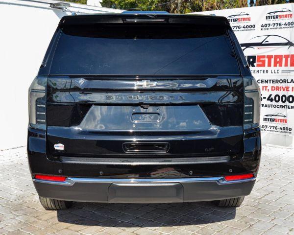 Chevrolet SUBURBAN - Thumbnail 5