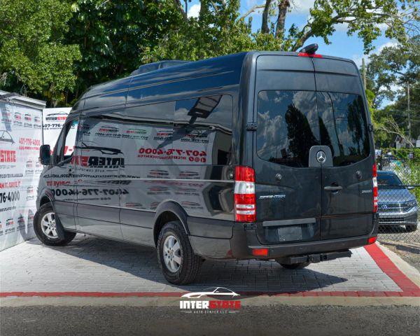 Mercedes-Benz SPRINTER 2500 PASSENGER - Thumbnail 4