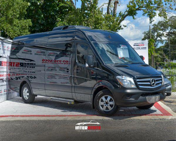 Mercedes-Benz SPRINTER 2500 PASSENGER - View 1
