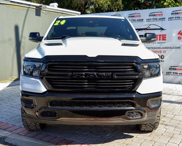 Ram 1500 CREW CAB - Thumbnail 2